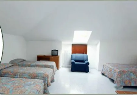 River Hotel